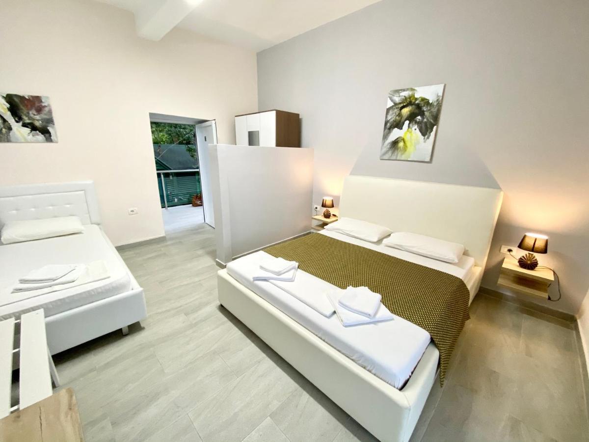 Guesthouse Riviera "Xh&M" Dhërmi 외부 사진
