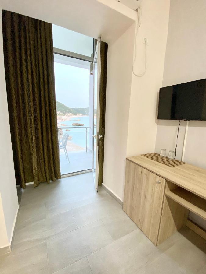 Guesthouse Riviera "Xh&M" Dhërmi 외부 사진